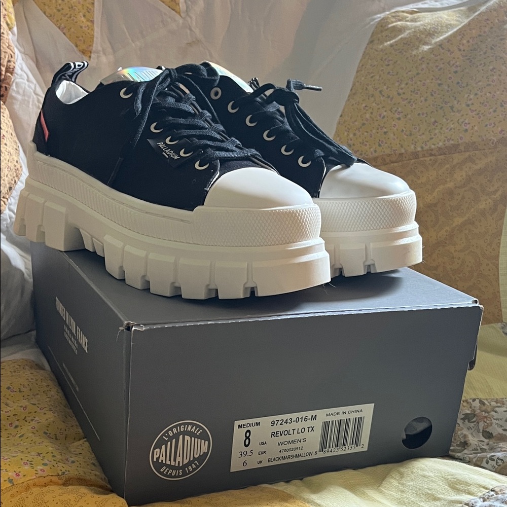 Palladium Women's Black and White Chunky Sneakers
